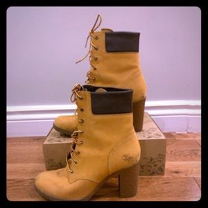 Timberland boots (women’s)